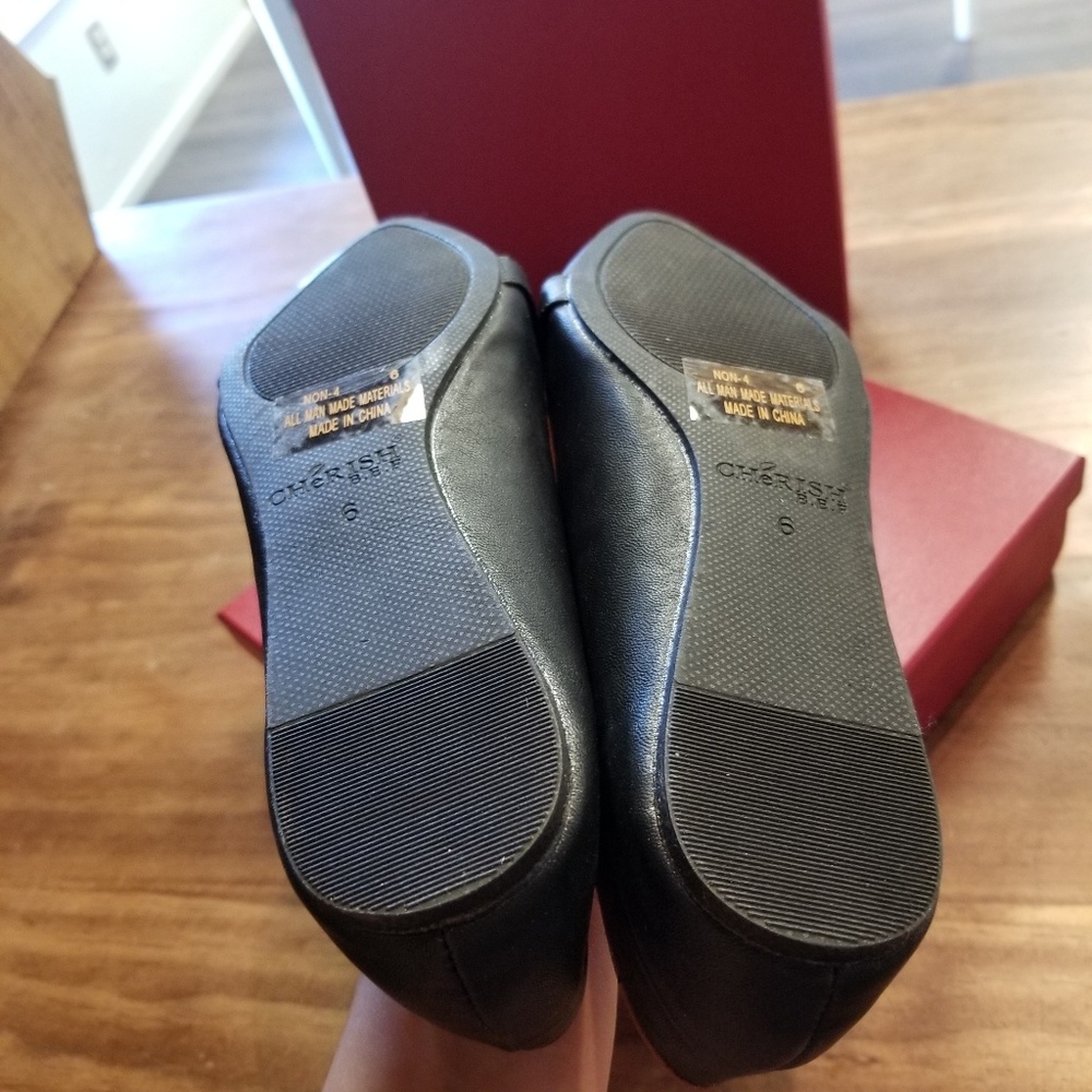 Shoes - Picture 5 of 7